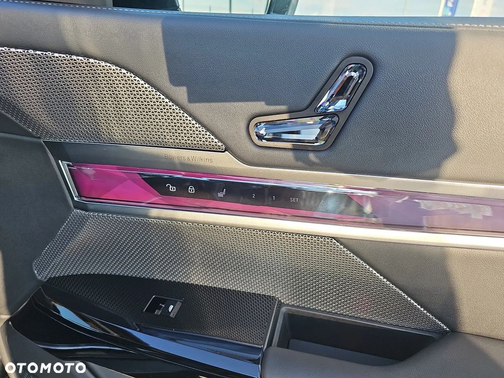 BMW Seria 7 750e PHEV xDrive sport - 25