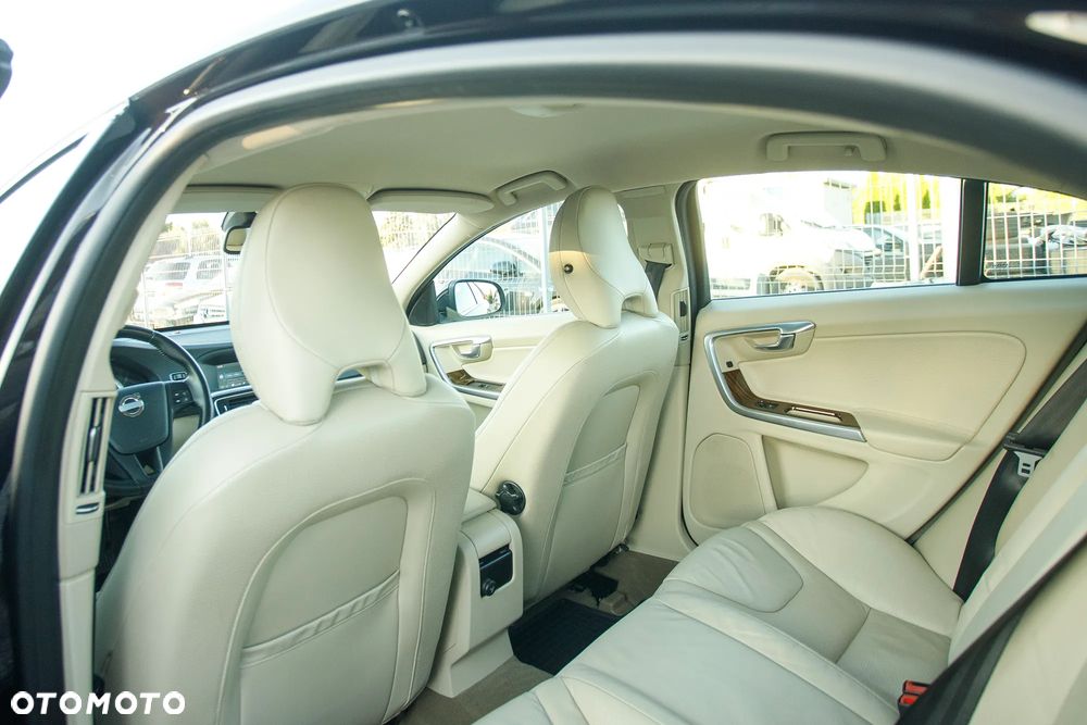 Volvo S60 T6 AWD Summum - 22