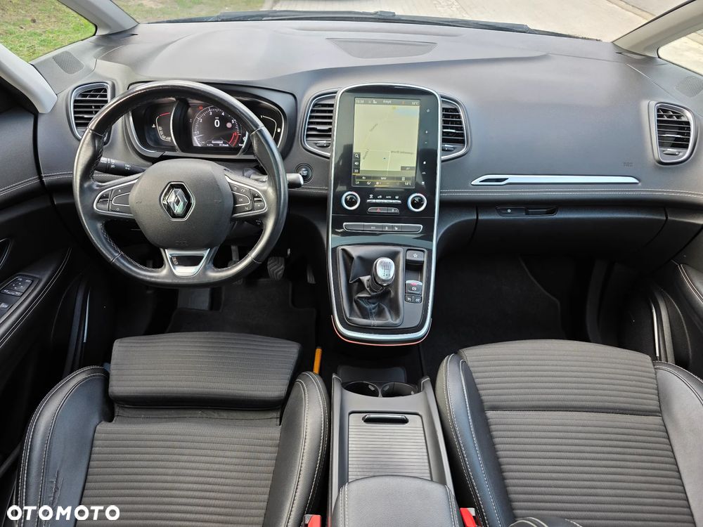 Renault Grand Scenic ENERGY TCe 130 BOSE EDITION - 36