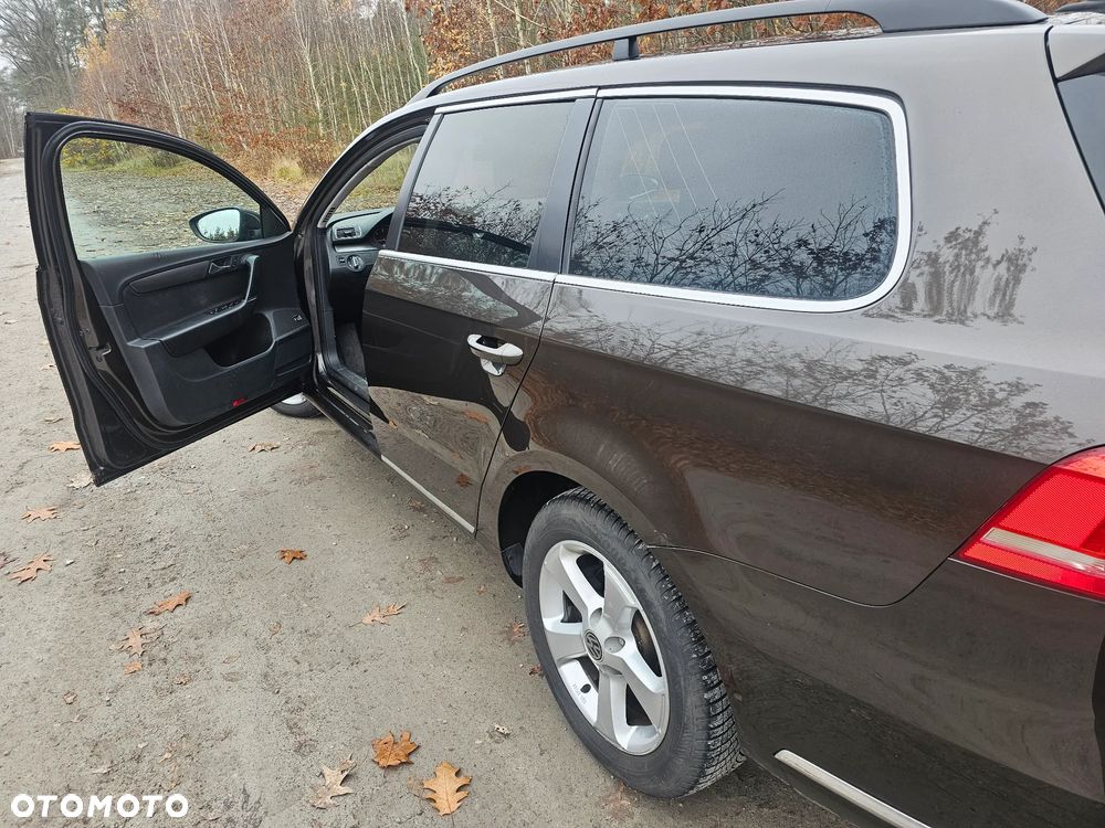 Volkswagen Passat 2.0 TDI Highline - 13