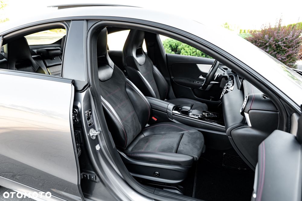 Mercedes-Benz CLA 250 4Matic 8G-DCT Edition AMG Line - 24
