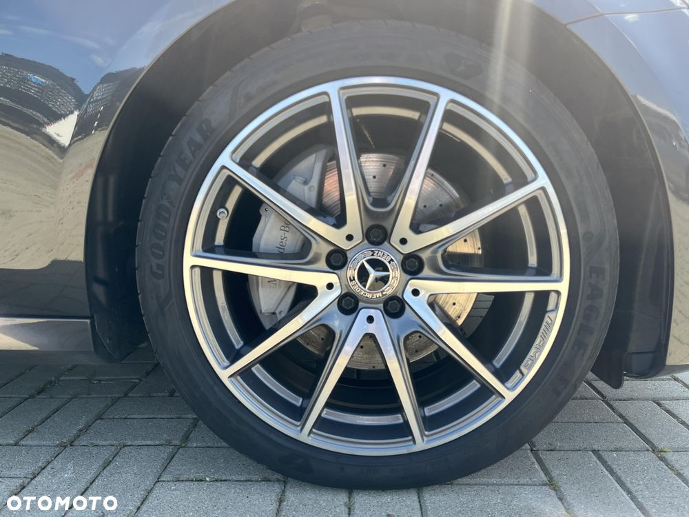 Mercedes-Benz Klasa E 220 d 4-Matic AMG - 28