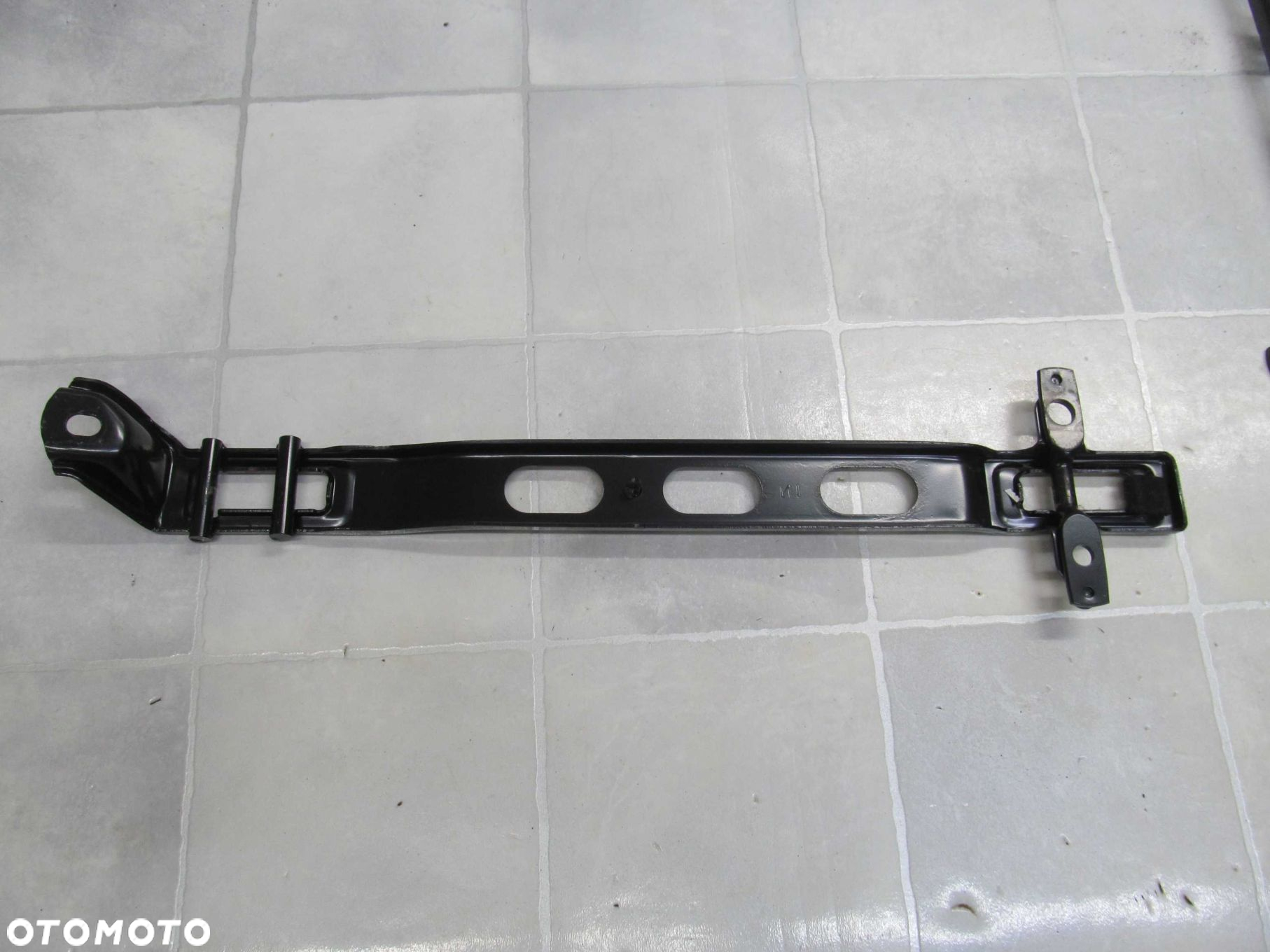TOYOTA AVENSIS VERSO MOCOWANIE FOTELA TYL III RZAD PRAWY 01-07 - 3
