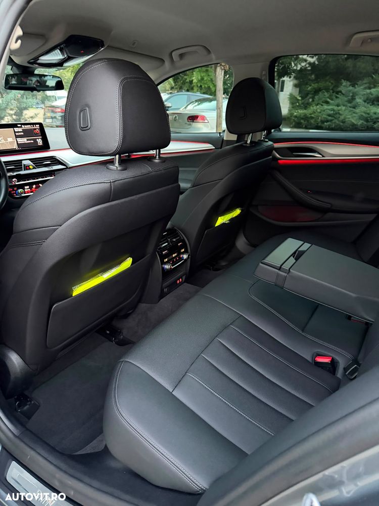 BMW Seria 5 530e Aut. Luxury Line - 11