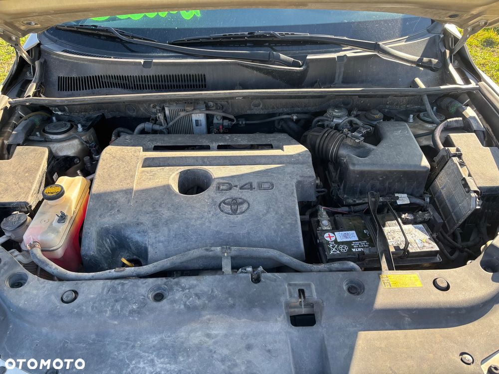 Toyota RAV4 2.2 D-4D 4x4 - 11