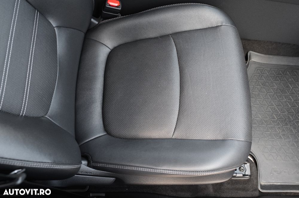 Toyota RAV4 2.5 VVT-iE 4x4 Luxury - 19