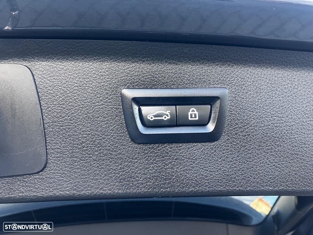 BMW 225xe Active Tourer - 25