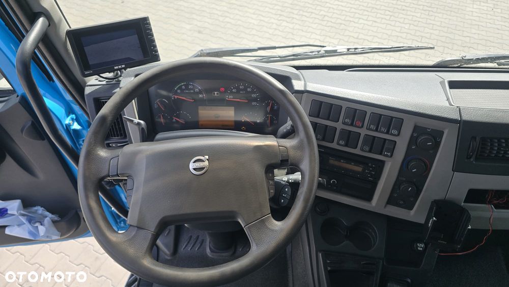 Volvo FL 250 Euro 6 18 palet zabudowa SCHMITZ kontener kurierka full air super stan! do końca ASO! świeży import! - 16