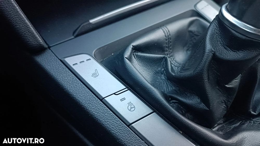 Hyundai Elantra 1.6 MPi Comfort - 24