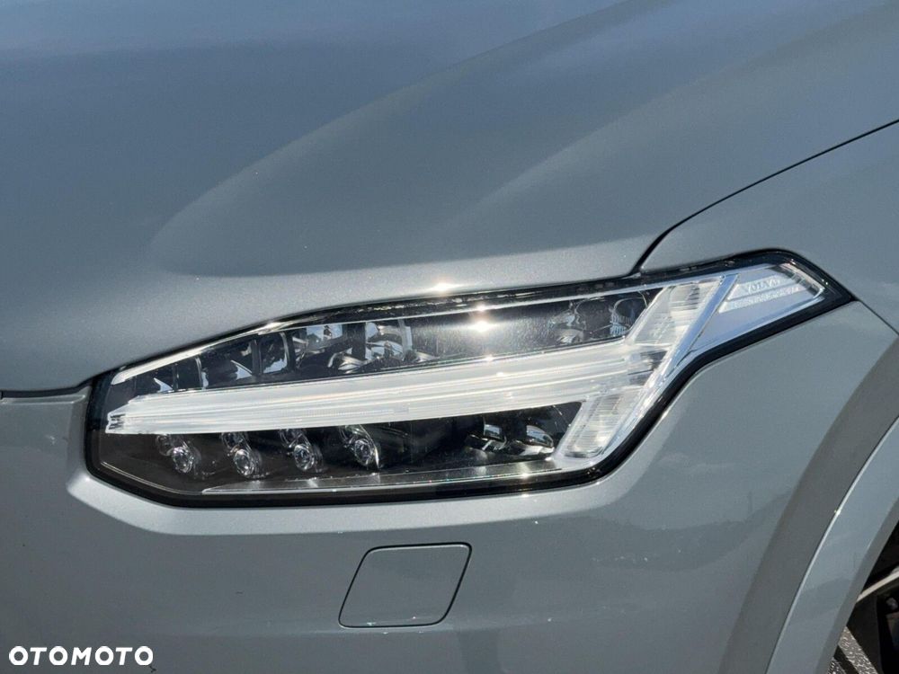Volvo XC 90 - 9