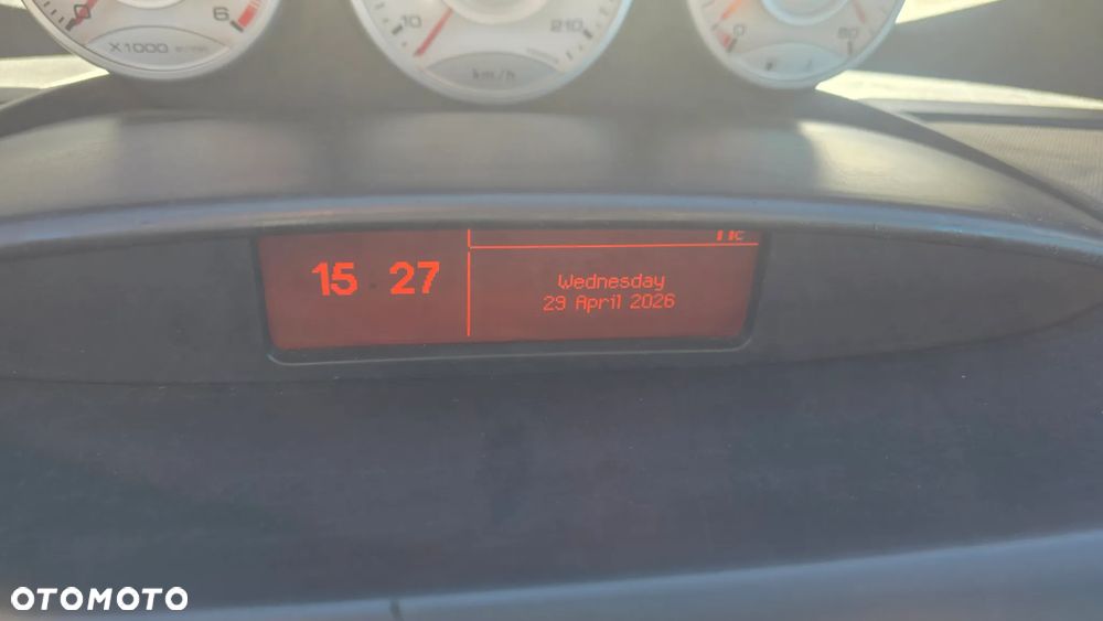 Peugeot 807 2.0 HDi Premium Euro5 - 13