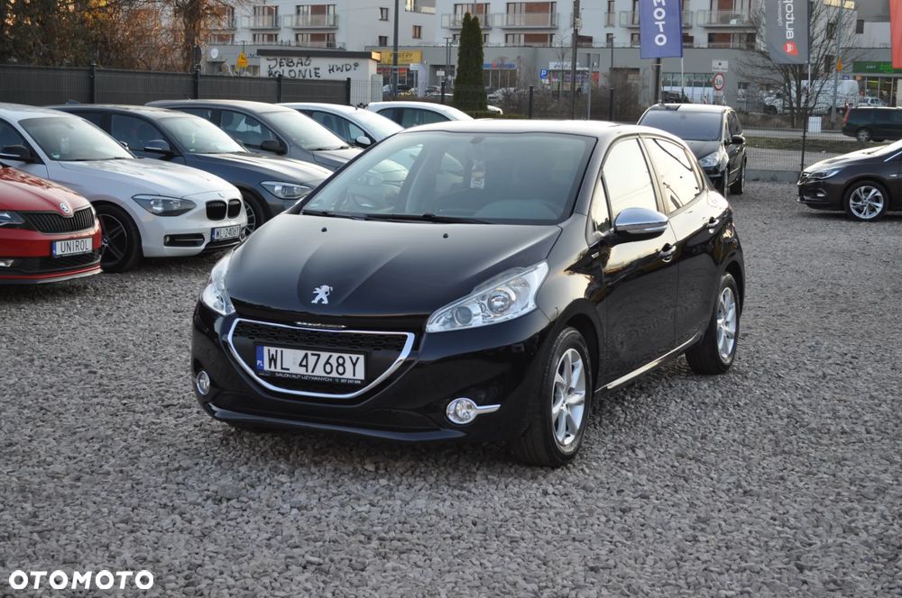 Peugeot 208 - 15