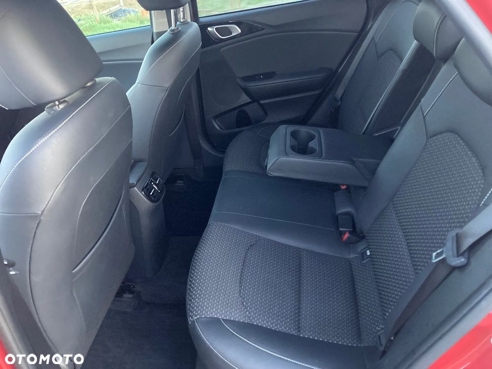 Kia XCeed 1.4 T-GDI L Business Line DCT - 19