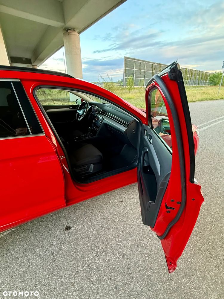 Volkswagen Passat 2.0 TDI SCR Comfortline DSG - 22
