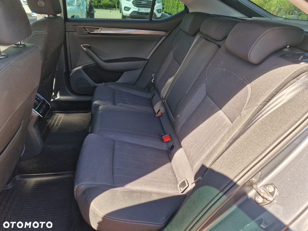 Skoda Superb 2.0 TDI SCR 4x4 Style DSG - 13