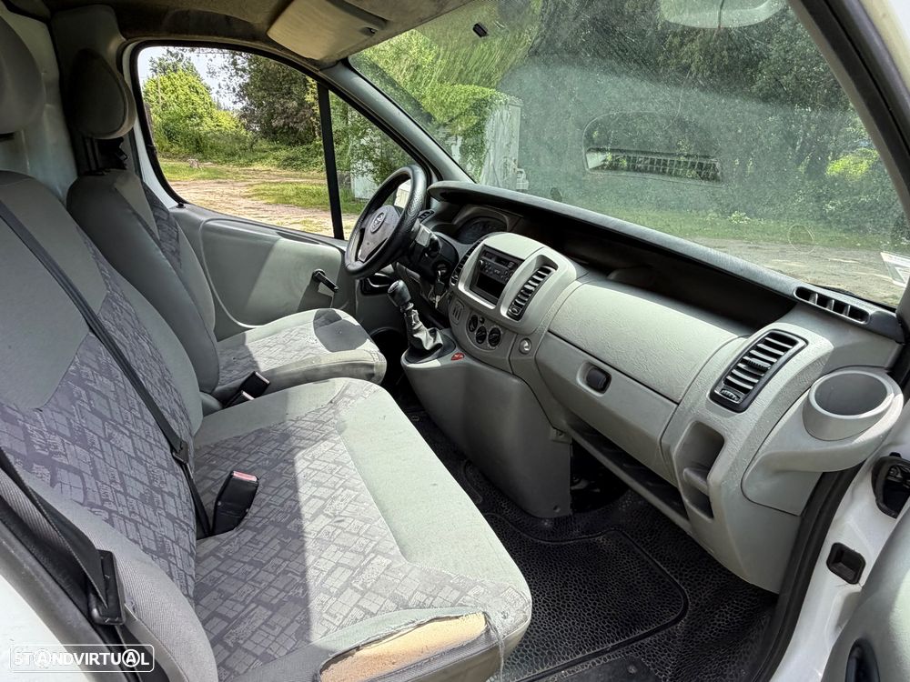 Opel Vivaro 1.9 cdti - 32