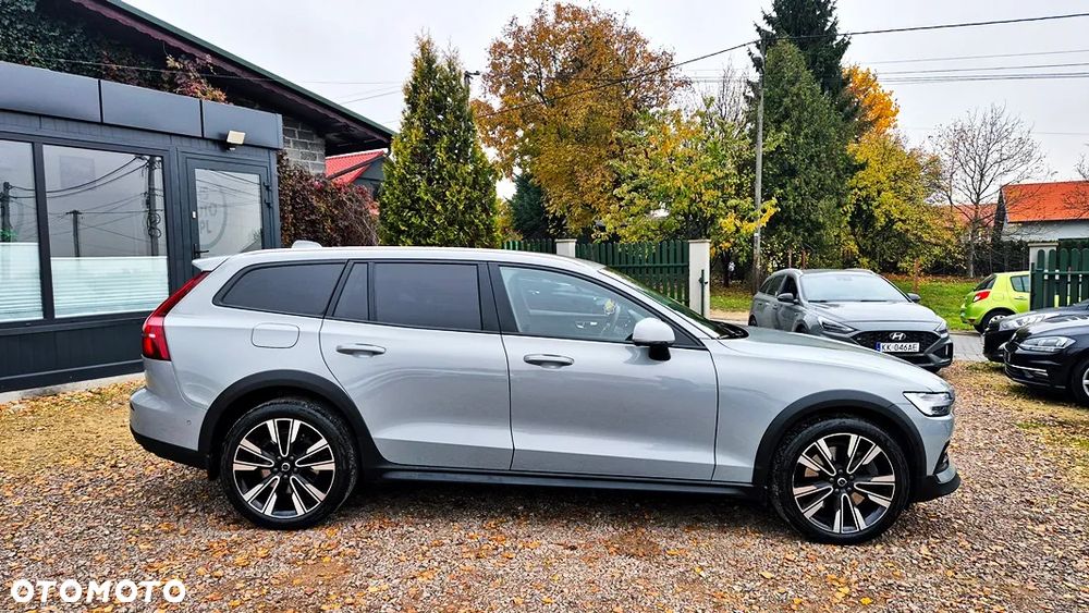 Volvo V60 B5 B AWD Plus Bright - 8
