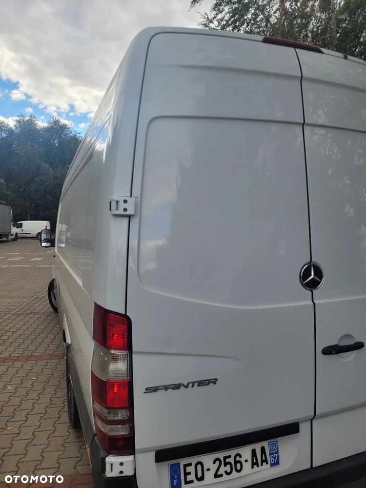 Mercedes-Benz Sprinter - 9
