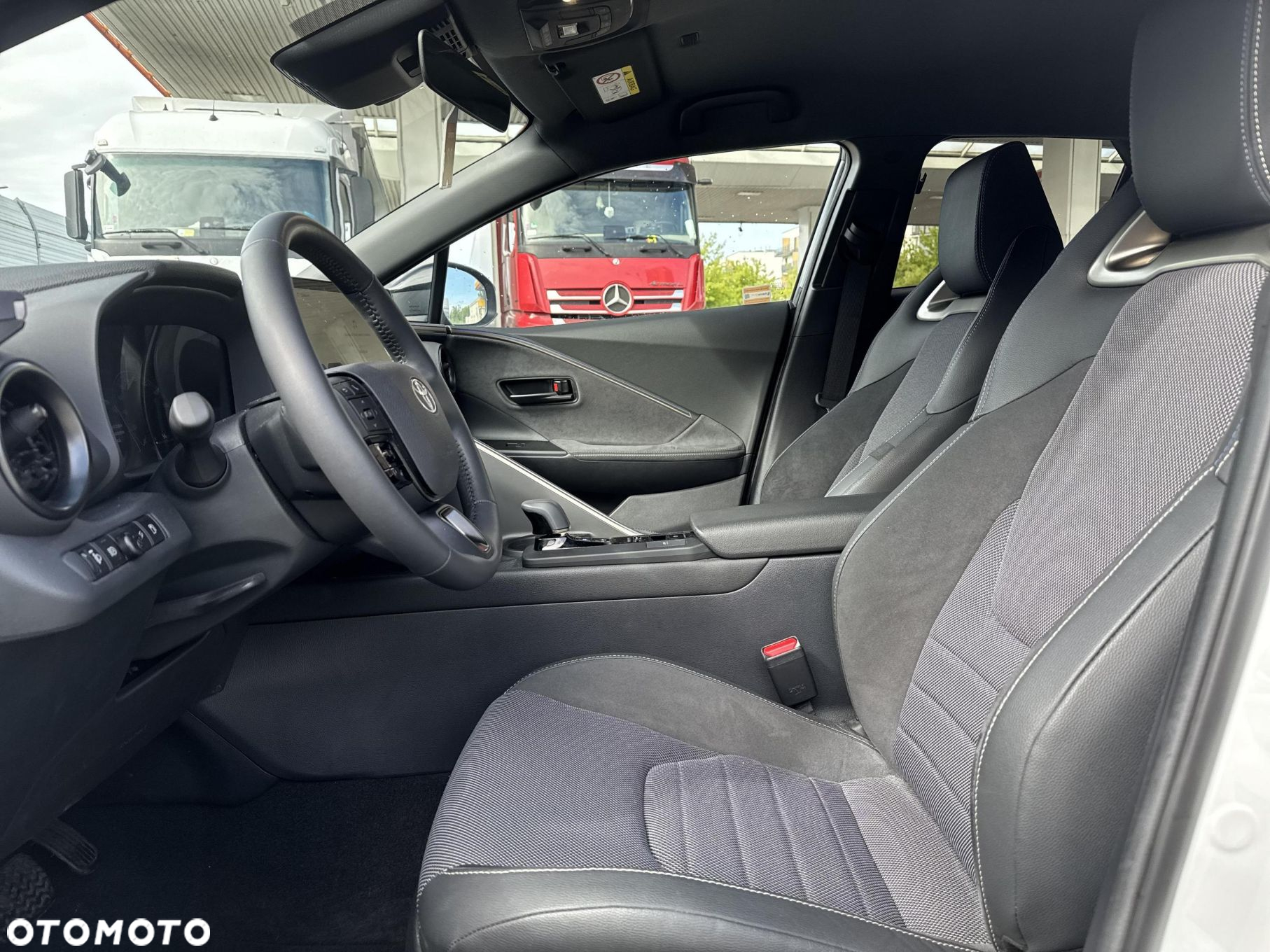 Toyota C-HR - 15