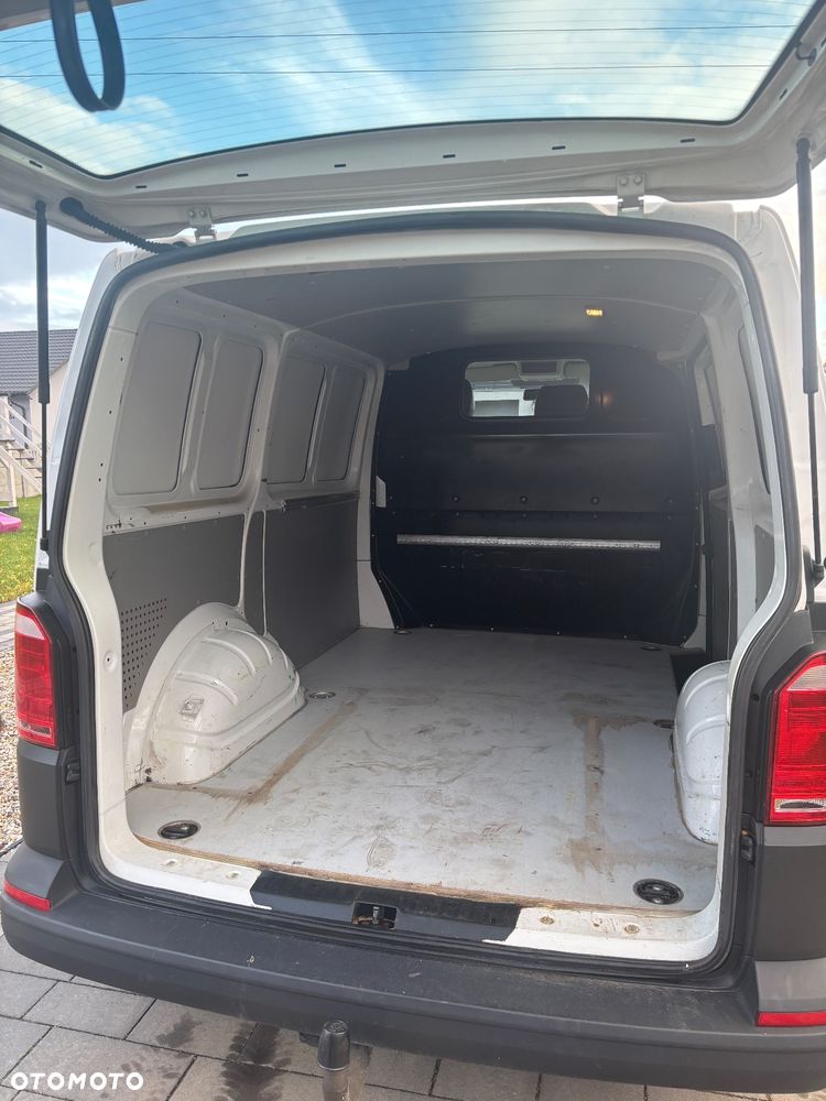 Volkswagen Transporter - 11