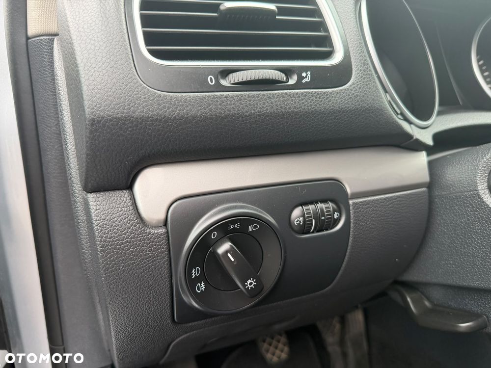 Volkswagen Golf 1.6 TDI DPF BlueMotion Technology Comfortline - 11