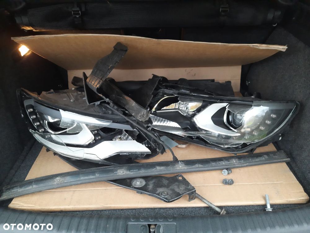 Volkswagen Tiguan 2.0 TDI DPF 4Motion BlueMotion Technology DSG Cup Sport & Style - 23