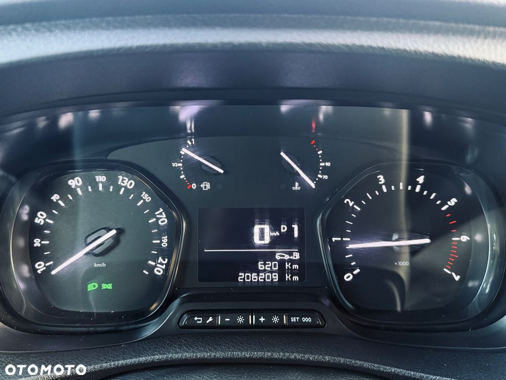 Opel Vivaro - 28