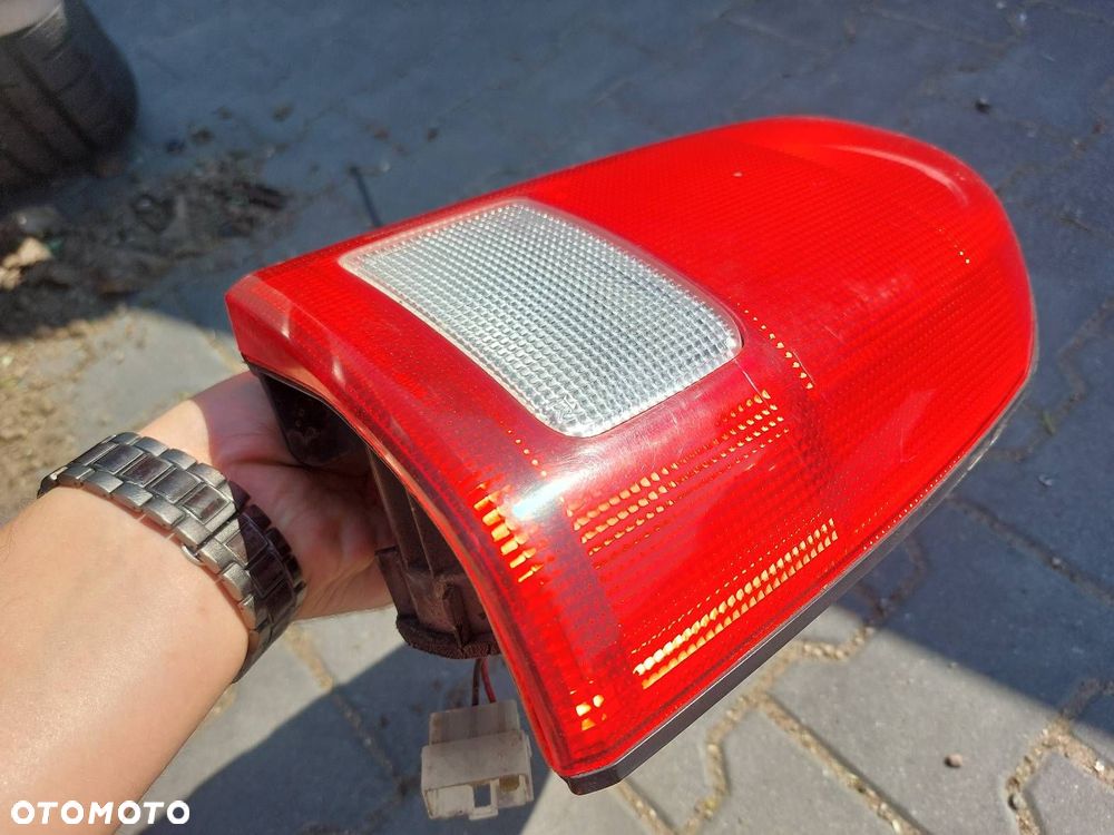 LAMPA PRAWY TYŁ SUZUKI GRAND VITARA I 98-05r - 3