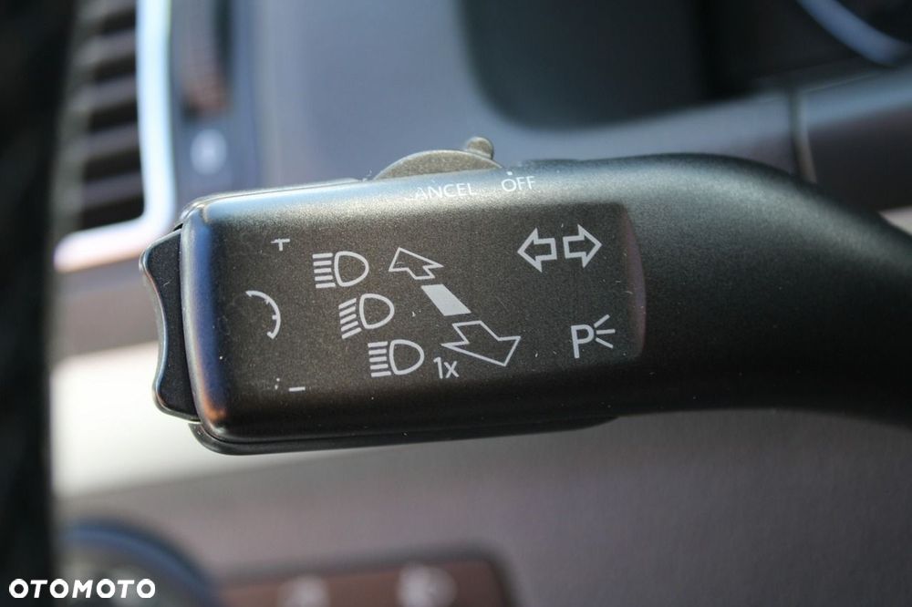 Volkswagen Touran - 18