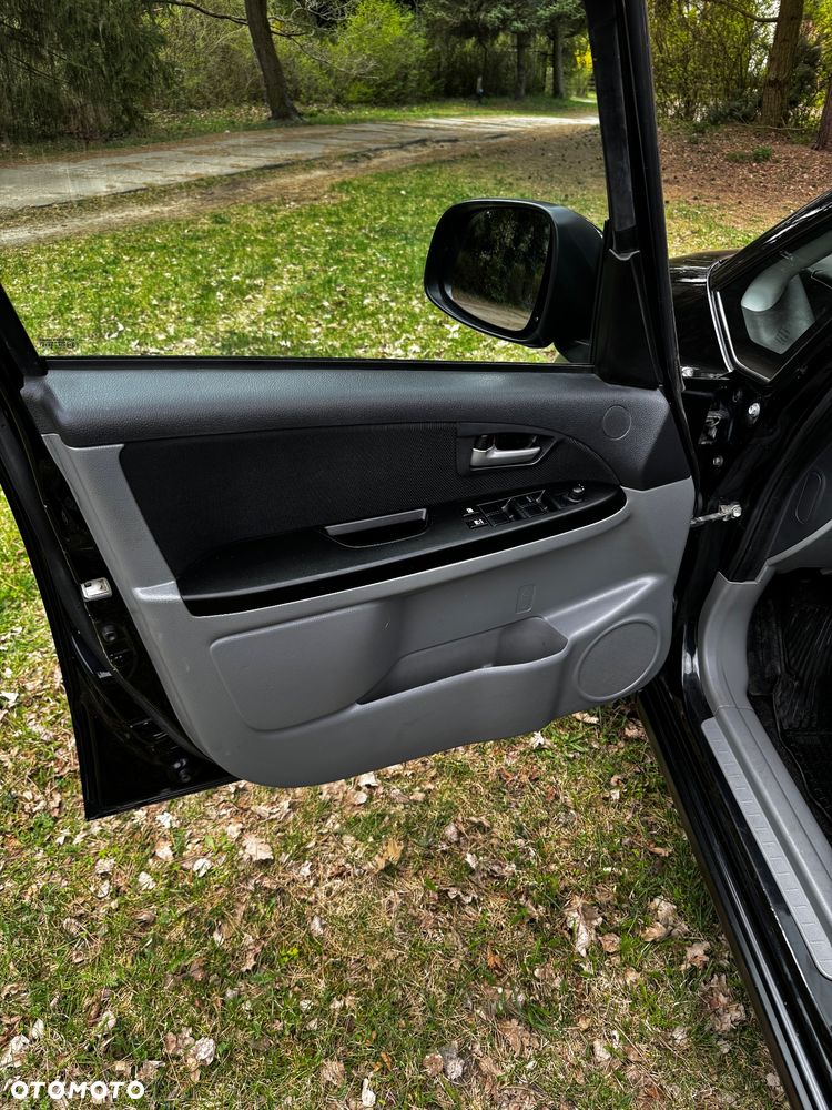 Suzuki SX4 1.6 VVT 4x4 Comfort - 11