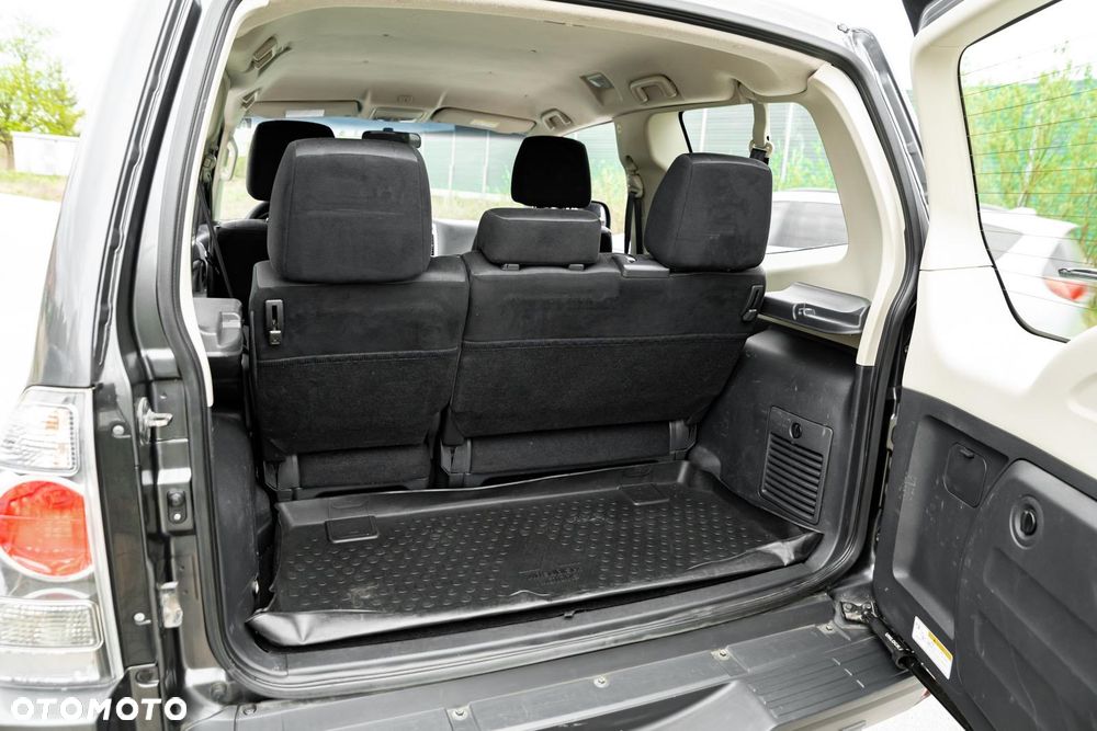 Mitsubishi Pajero 3.2 DI-D Automatik Final Edition - 30