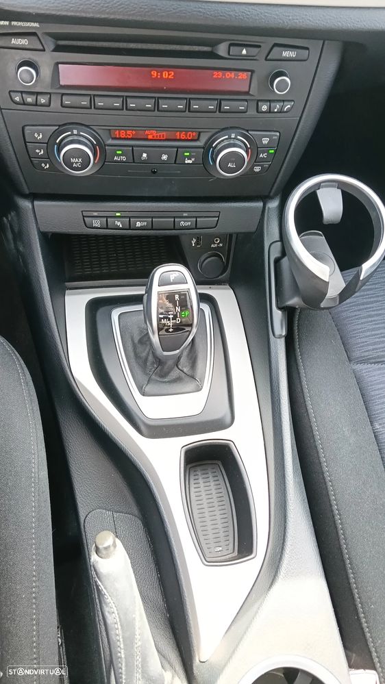 BMW X1 18 d xDrive Auto - 5