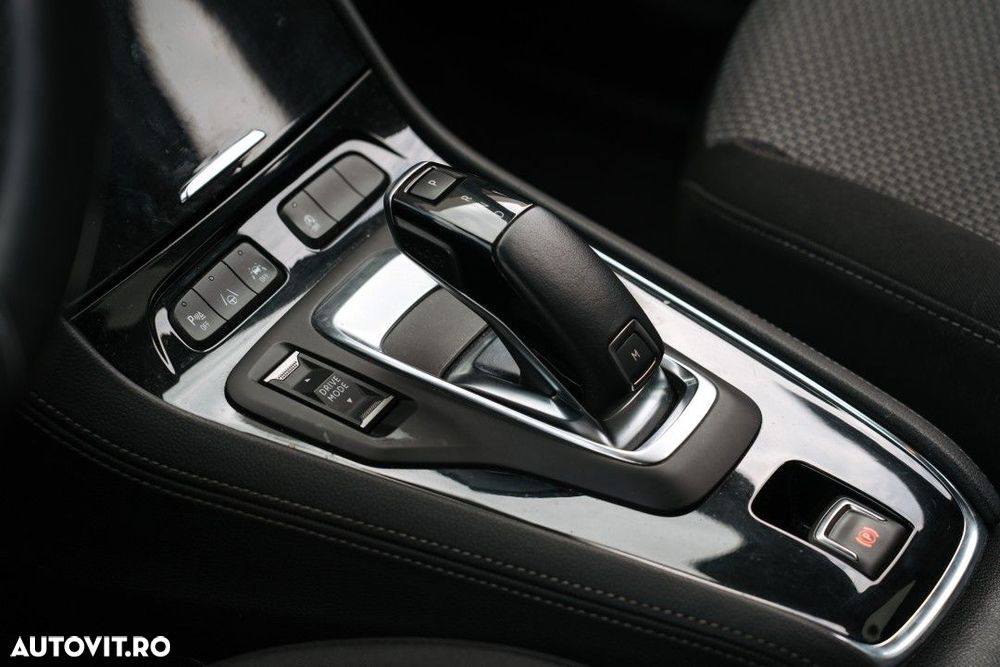 Opel Grandland 1.2 Turbo START/STOP AT8 Business Edition - 23