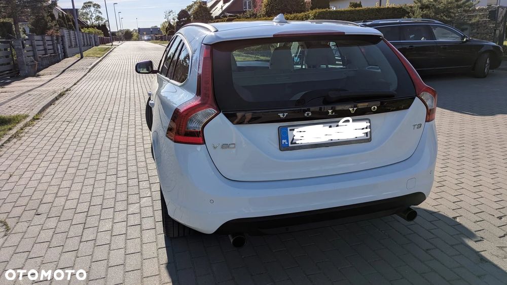 Volvo V60 T3 Momentum - 12