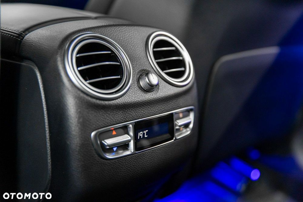 Mercedes-Benz GLC - 35