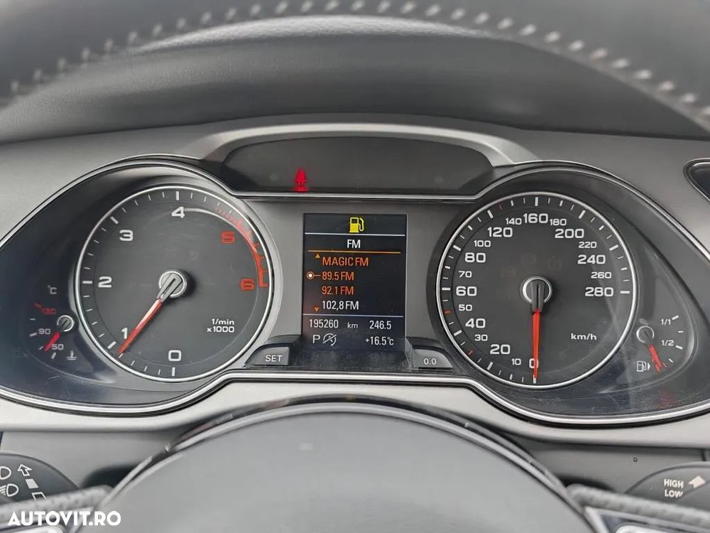 Audi A4 2.0 TDI DPF clean diesel multitronic S line Sportpaket - 30
