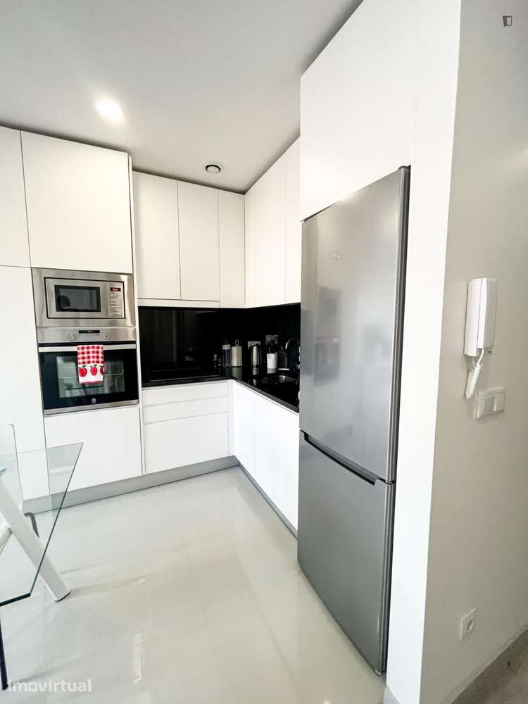 Apartamento com 2 quartos - localizado em Miragaia Porto - Grande imagem: 5/28