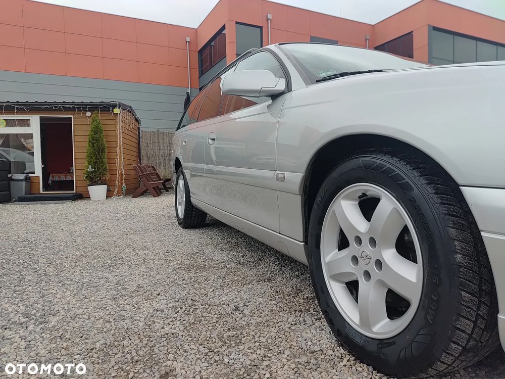 Opel Omega 2.2 Elegance - 11