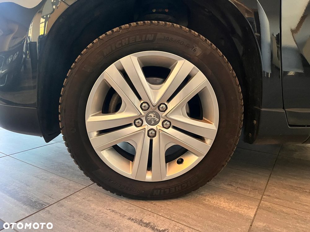 Peugeot 2008 PureTech 110 Stop&Start Style - 8