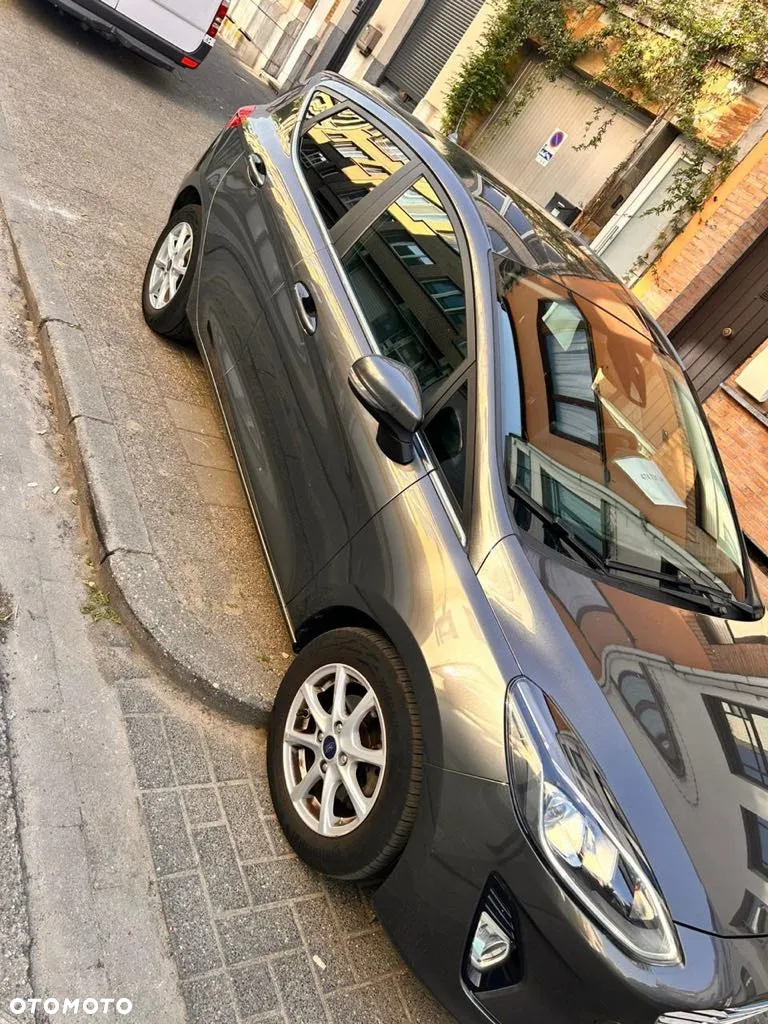 Ford Fiesta - 2