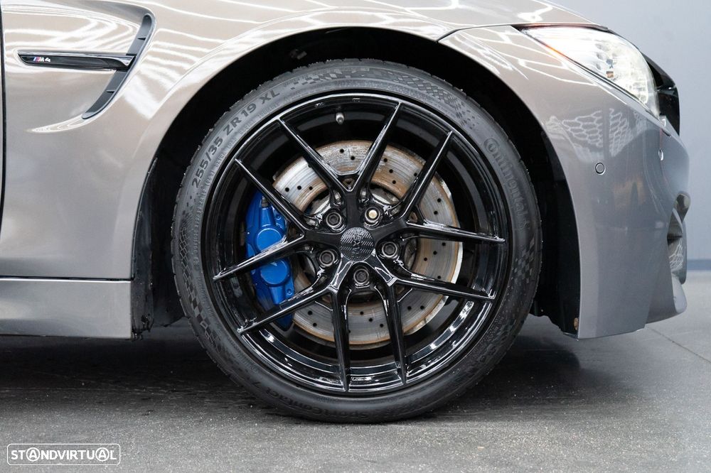 BMW M4 Auto - 12