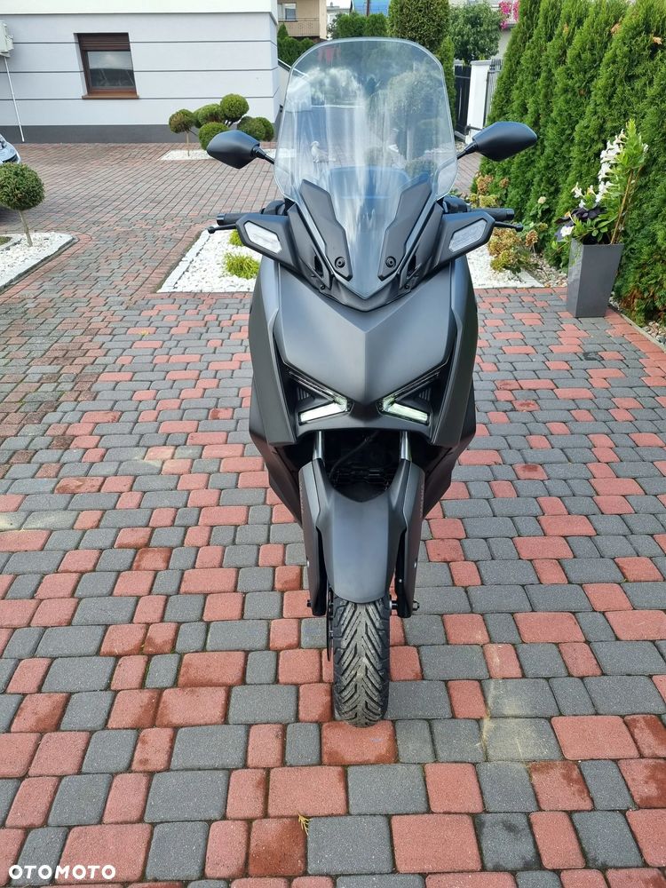 Yamaha X-max - 4