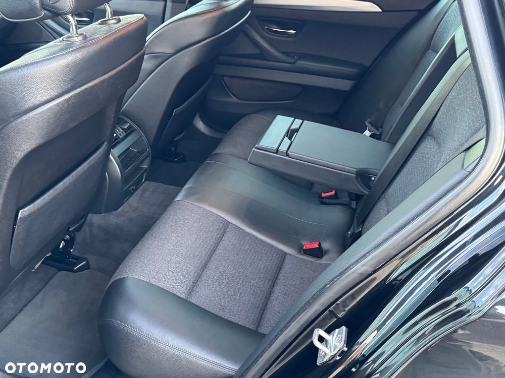 BMW Seria 5 520d BluePerformance - 31