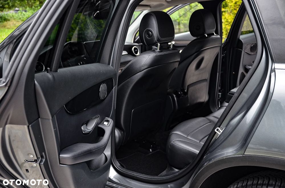 Mercedes-Benz GLC 250 4Matic 9G-TRONIC Exclusive - 28
