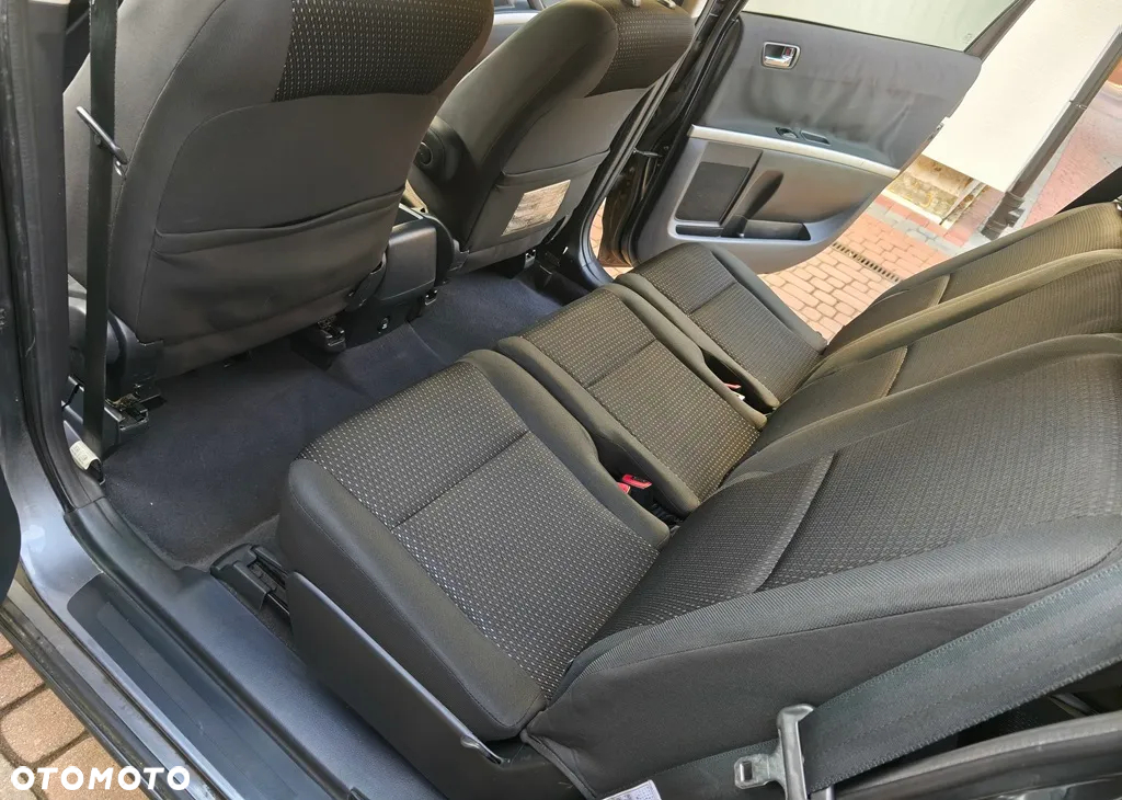 Toyota Corolla Verso 1.8 Team - 20
