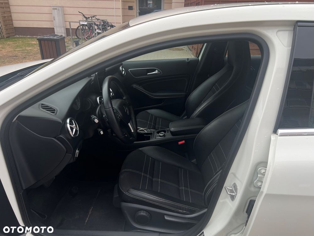 Mercedes-Benz Klasa A 180 (BlueEFFICIENCY) 7G-DCT - 11