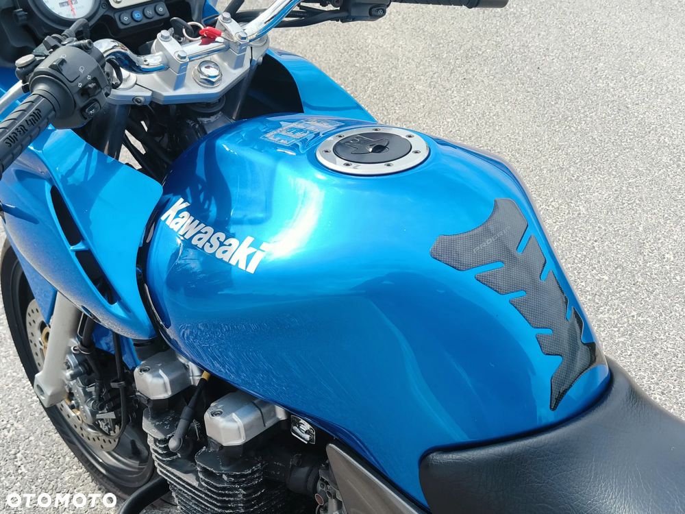 Kawasaki ZR - 18