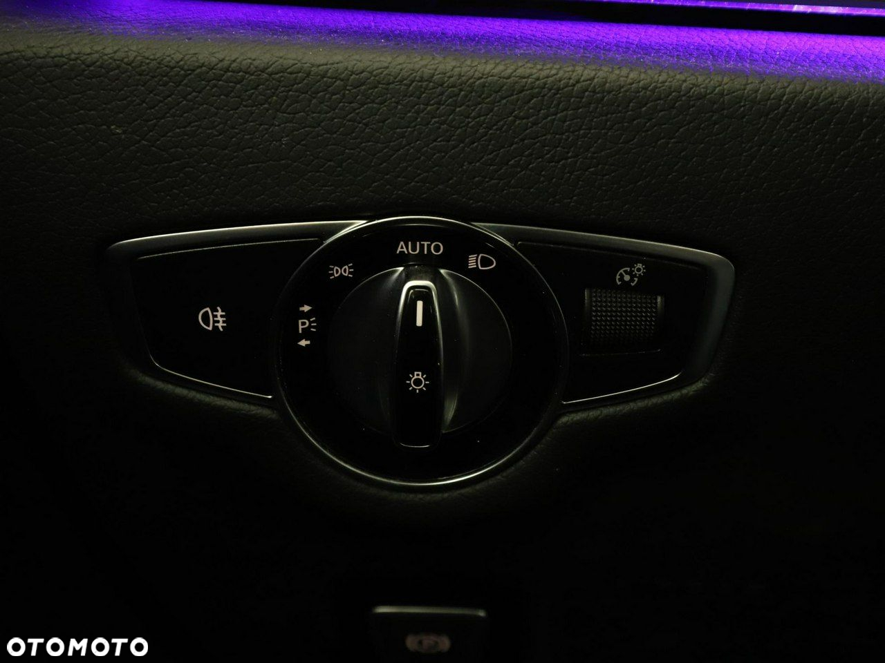 Mercedes-Benz Klasa E 220 d Avantgarde - 38