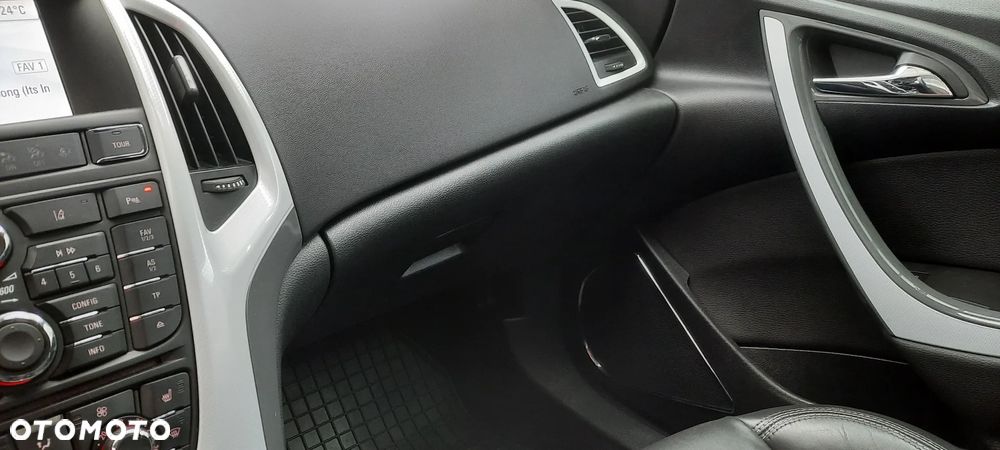 Opel Astra 1.6 T Sport - 21