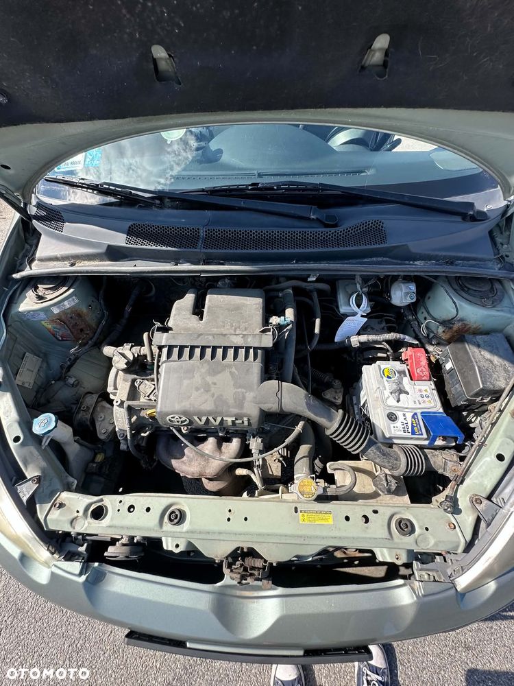 Toyota Yaris 1.0 Base - 4